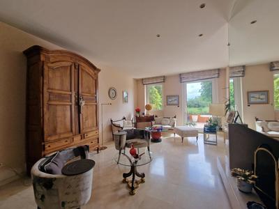 Maison - 380 m² - 9 pièces