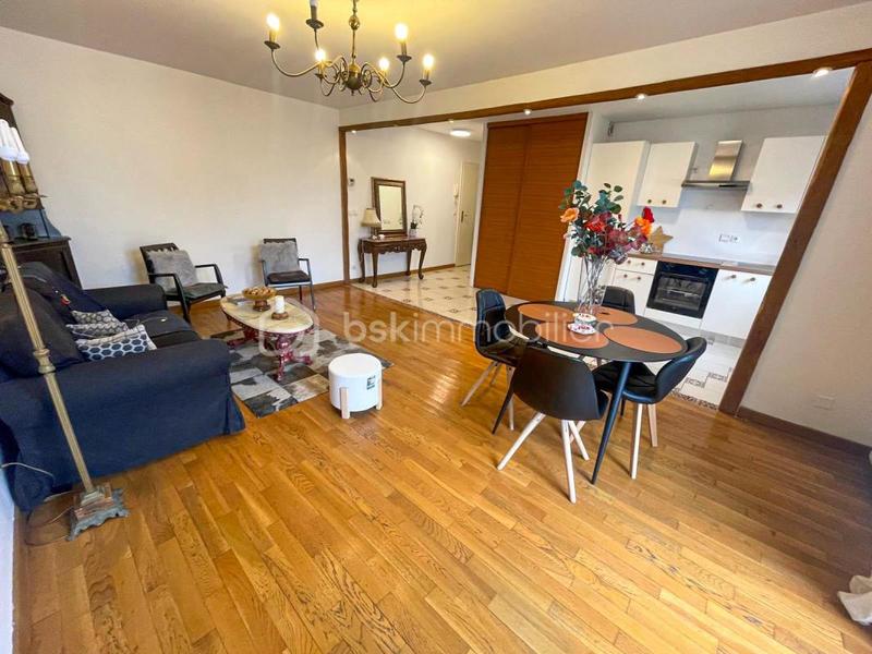 Appartement - 65 m² - 3 pièces