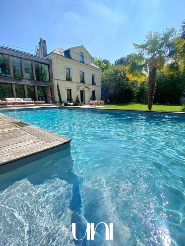 Maison - 230 m² - 6 pièces