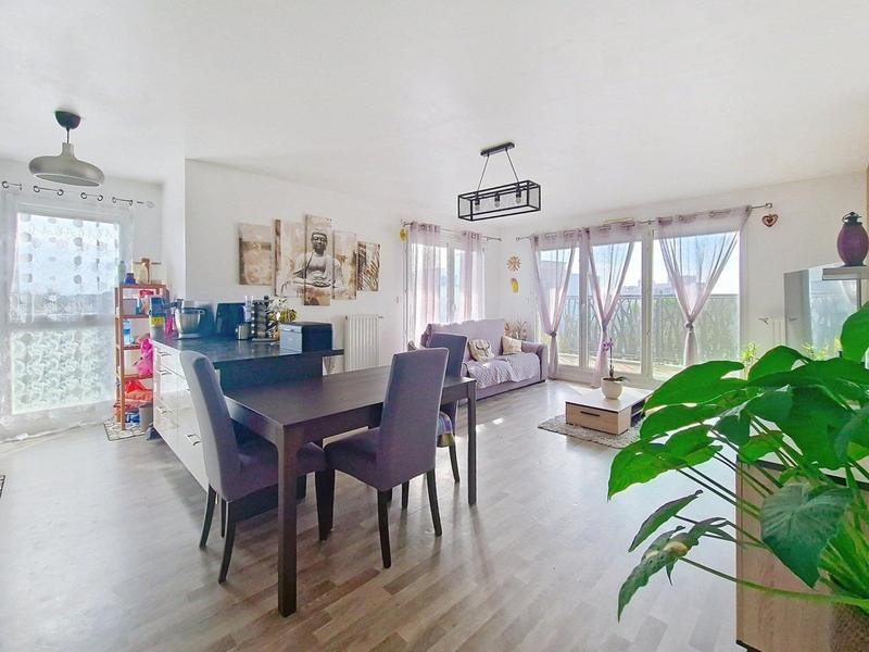 Appartement - 92 m² - 5 pièces