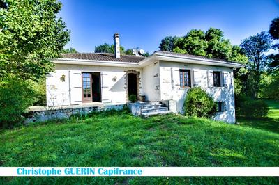 Maison - 220 m² - 10 pièces