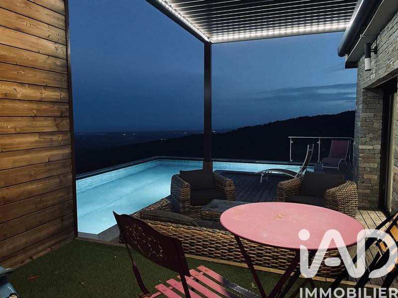 Maison - 126 m² - 5 pièces