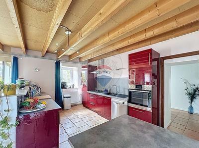 Maison - 237 m² - 11 pièces