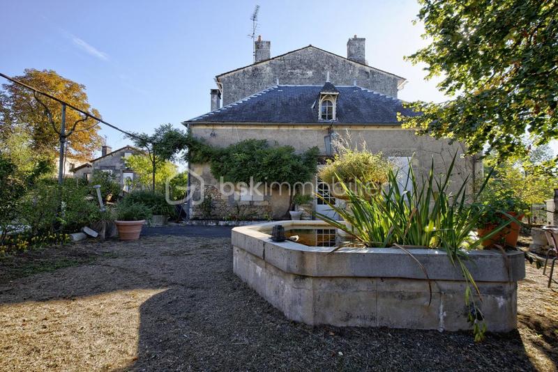 Maison en pierre - 255 m² - 8 pièces