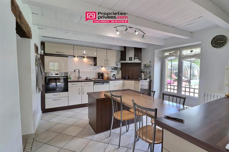 Maison - 182 m² - 7 pièces