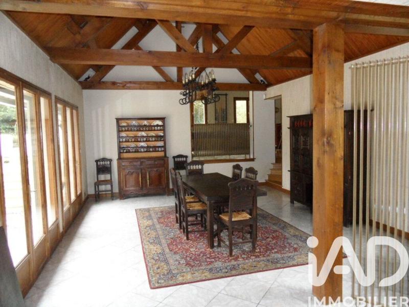 Maison de maîtres - 200 m² - 8 pièces