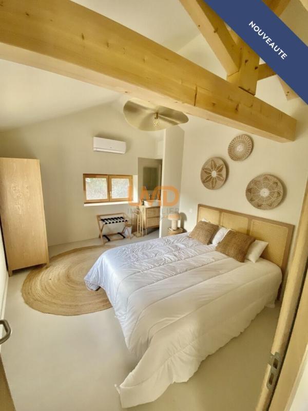 Maison en pierre - 200 m² - 8 pièces