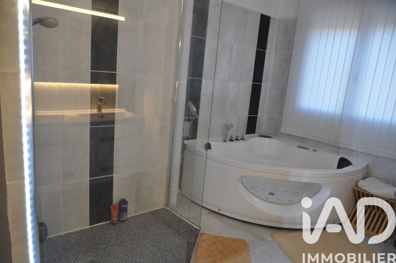 Maison de maîtres - 257 m² - 11 pièces