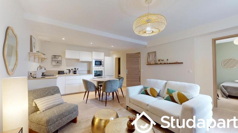 Chambre - 13 m² - 1 pièce