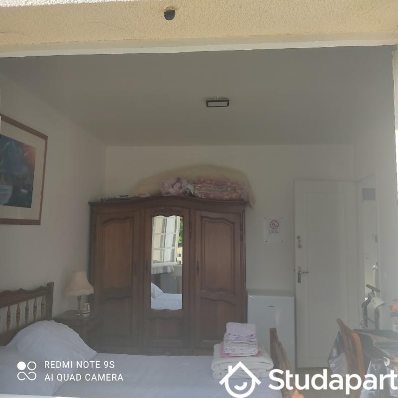 Chambre - 11 m² - 1 pièce