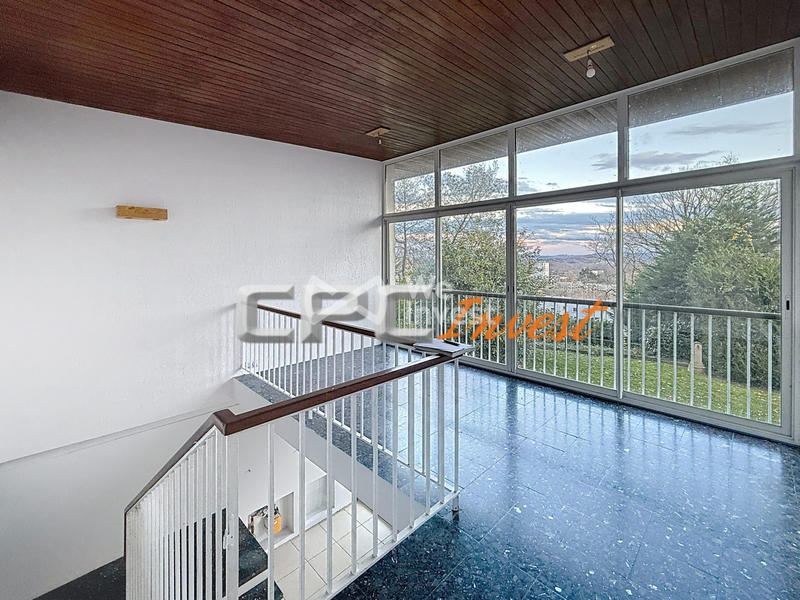 Maison - 162 m² - 6 pièces