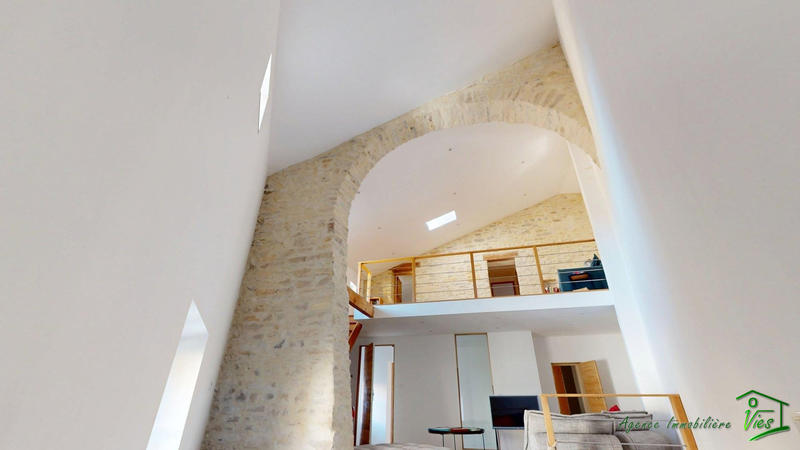 Maison - 202 m² - 6 pièces