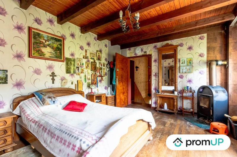 Maison - 200 m² - 7 pièces