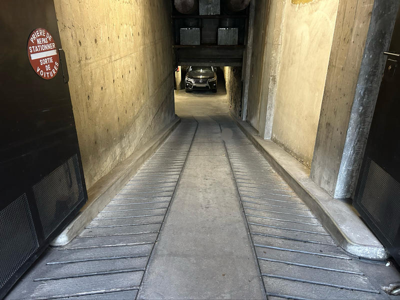 Parking / Garage - 13 m²