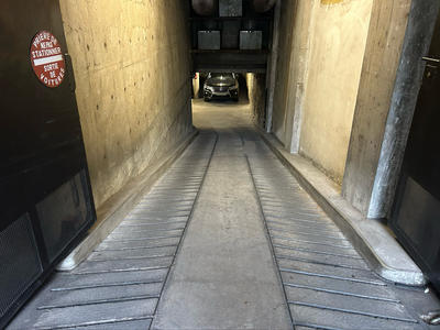 Parking / Garage - 13 m²