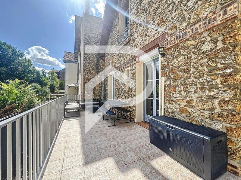 Appartement - 113 m² - 6 pièces