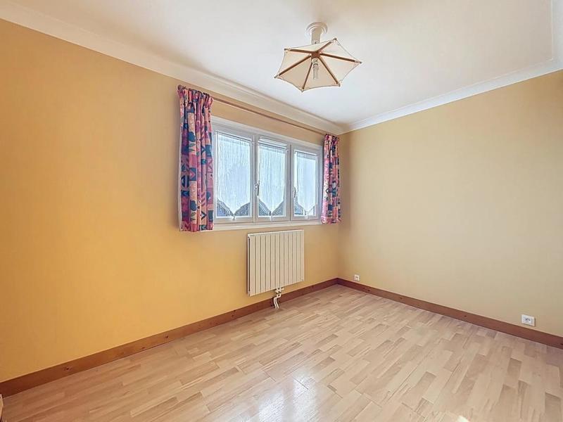 Maison - 107 m² - 7 pièces