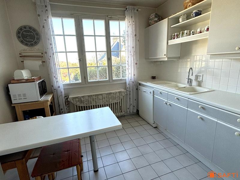 Maison - 187 m² - 8 pièces