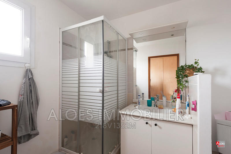 Maison - 102 m² - 4 pièces