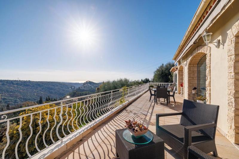 Villa - 195 m² - 6 pièces