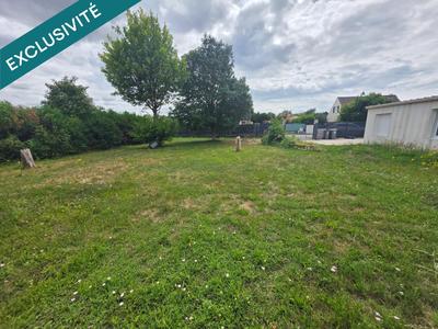 Terrain - 875 m²