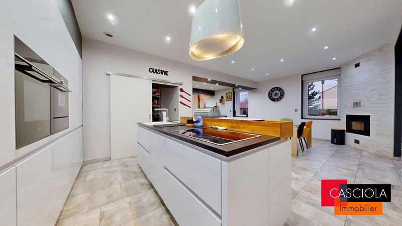 Maison ancienne - 212 m² - 7 pièces