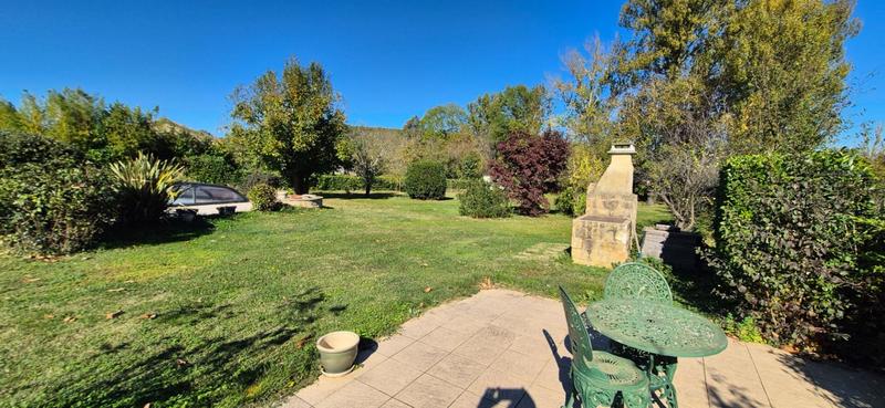 Maison - 230 m² - 8 pièces