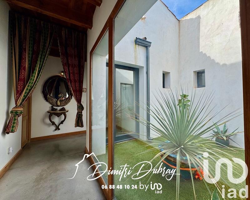 Maison - 222 m² - 7 pièces