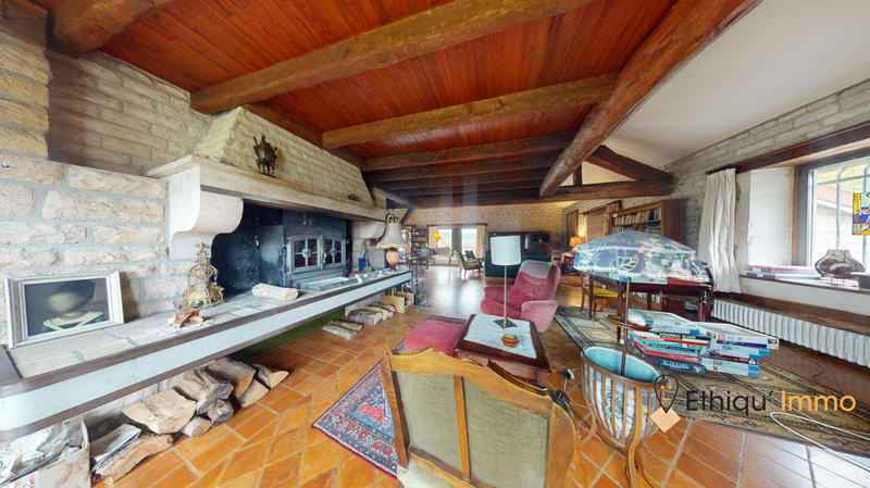 Maison - 357 m² - 10 pièces