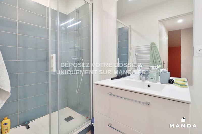 Chambre - 9 m² - 5 pièces