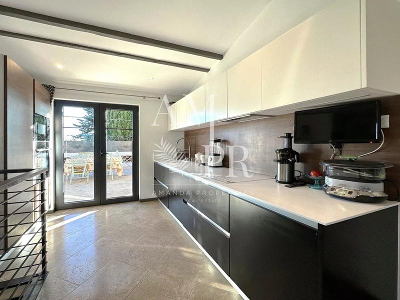 Villa - 210 m² - 7 pièces