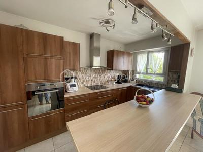 Appartement - 83 m² - 4 pièces