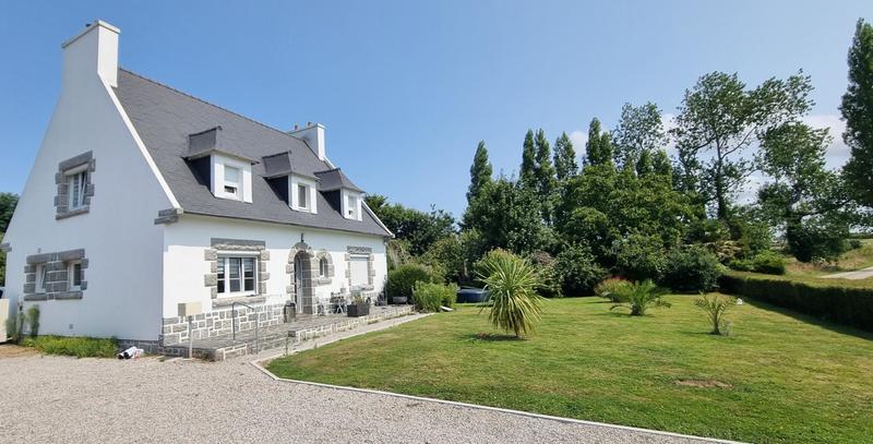 Maison - 139 m² - 8 pièces