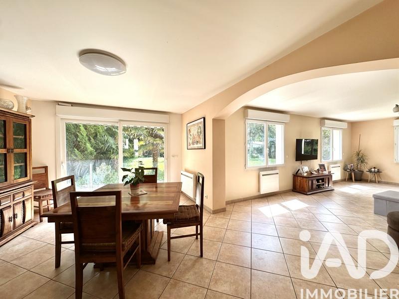 Maison - 163 m² - 6 pièces