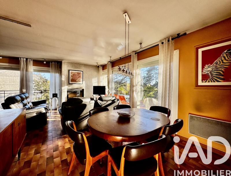 Maison - 95 m² - 5 pièces