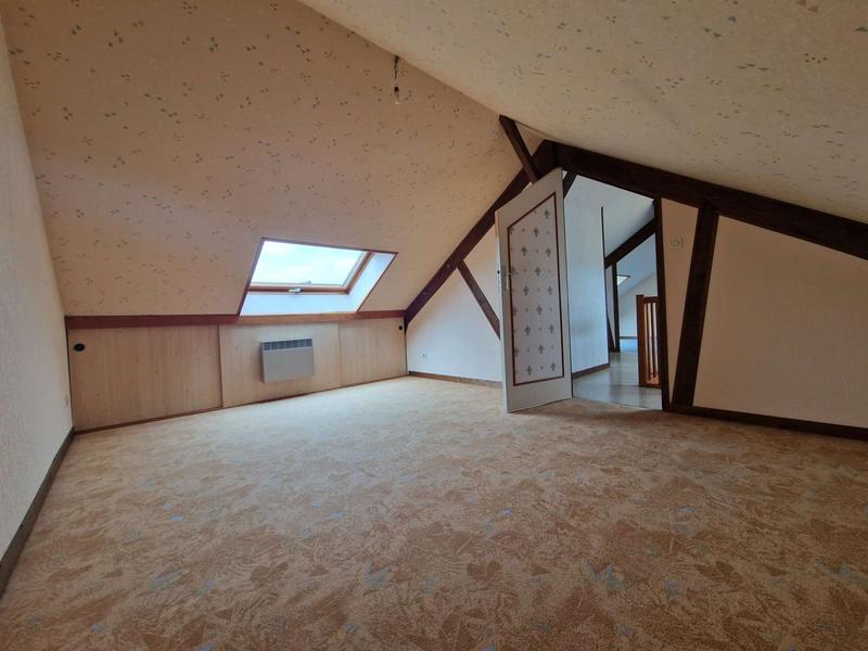 Maison - 107 m² - 7 pièces