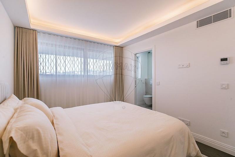 Appartement - 90 m² - 3 pièces