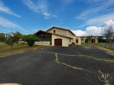 Maison - 192 m² - 6 pièces