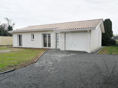 Maison - 95 m² - 4 pièces