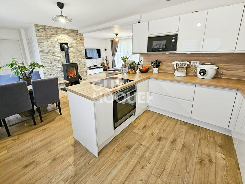 Maison - 103 m² - 6 pièces