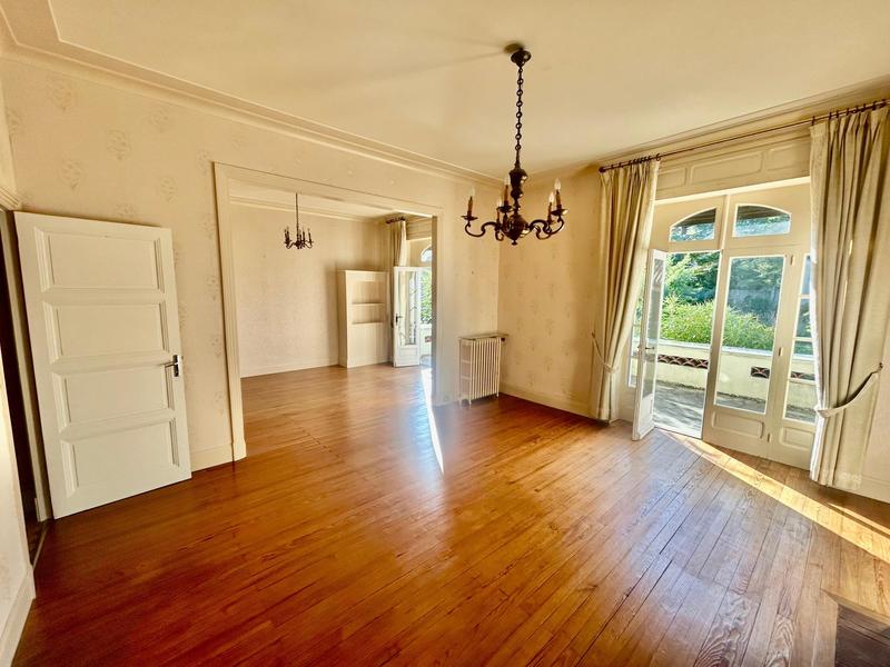 Maison - 148 m² - 7 pièces