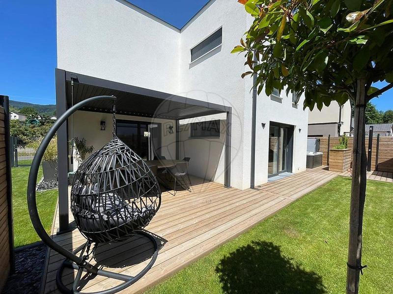 Maison - 150 m² - 5 pièces