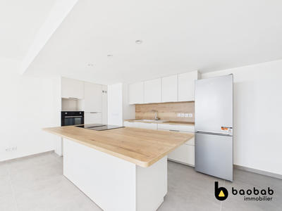 Appartement - 94 m² - 4 pièces