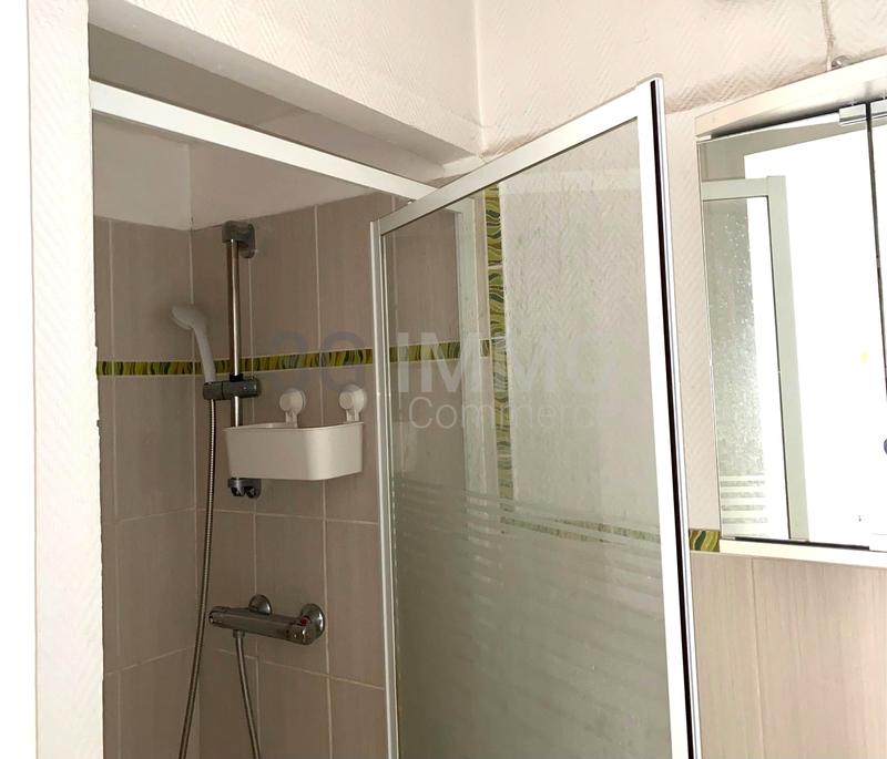 Local commercial - 45 m² - 3 pièces