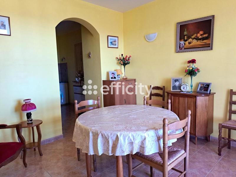 Maison - 180 m² - 7 pièces