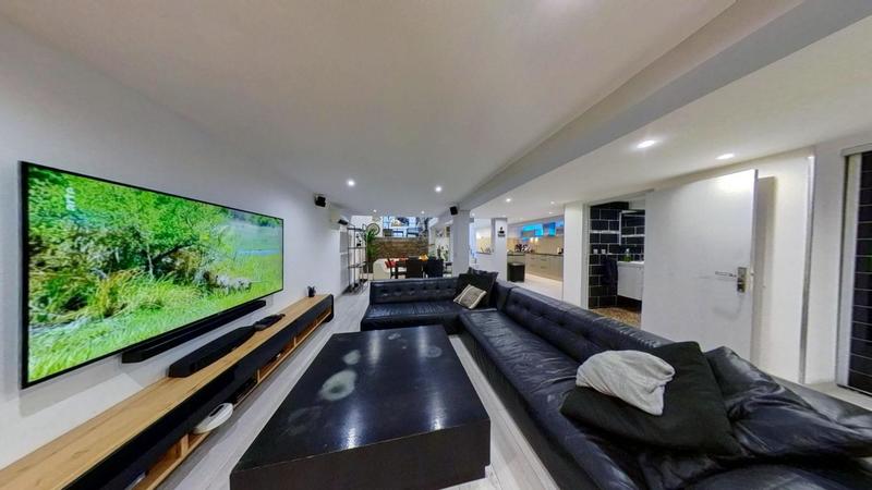 Loft - 151 m² - 5 pièces