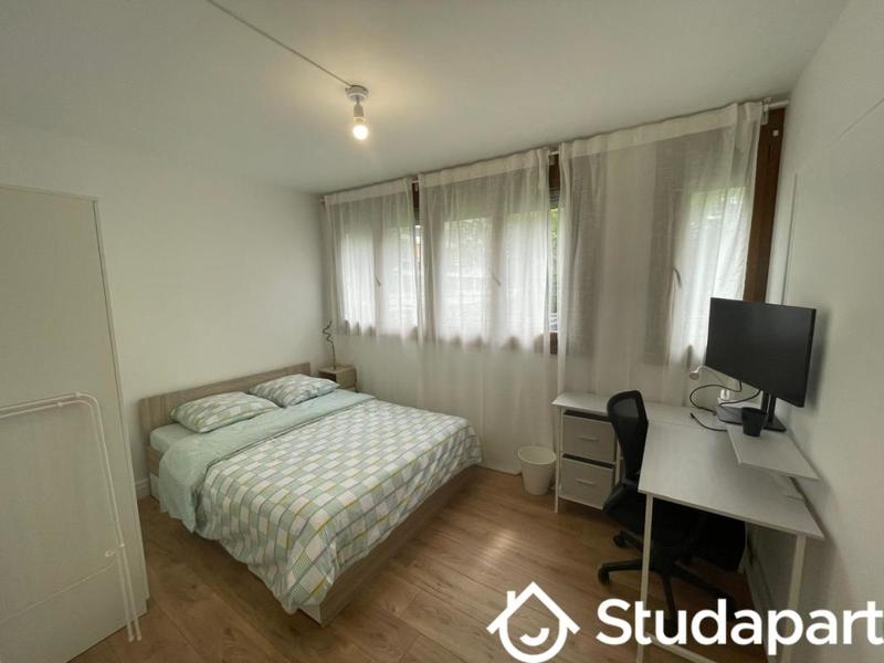 Chambre - 9 m² - 1 pièce