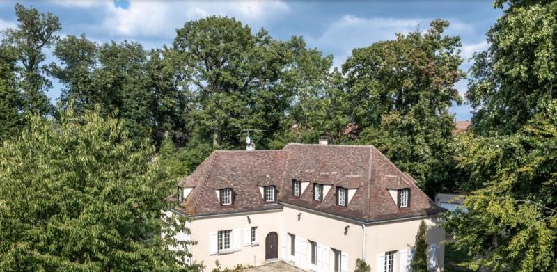 Maison - 280 m² - 10 pièces