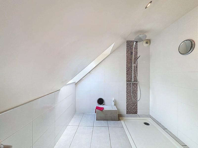 Maison - 125 m² - 8 pièces