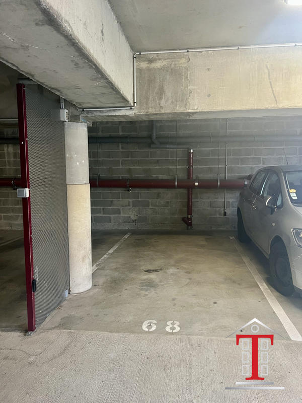 Parking / Garage - 10 m²